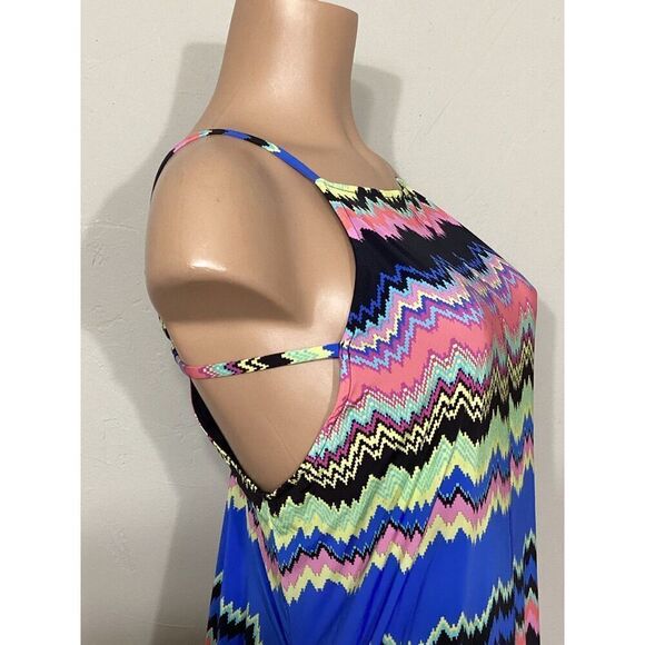 New. PILYQ chevron dress/coverup. Normally $154. M/L￼ - Picture 13 of 16